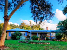 M.J Yurts Ballandean - Kalgoorlie Accommodation 0