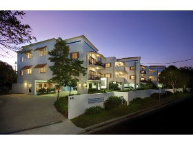 Accommodation Rimini By The River- Noosa - Kalgoorlie Accommodation 1