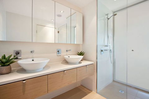 Akuna Waterfront - Kalgoorlie Accommodation 10