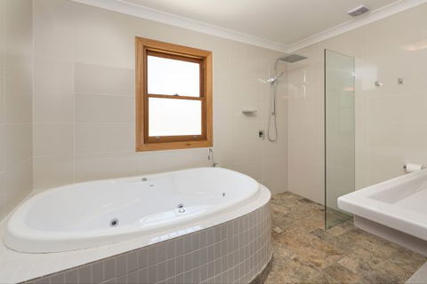 Elderslie House - Kalgoorlie Accommodation 123