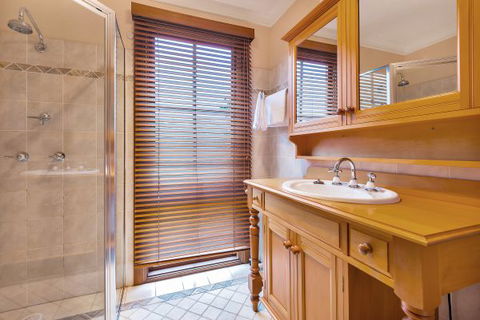 Elderslie House - Kalgoorlie Accommodation 7