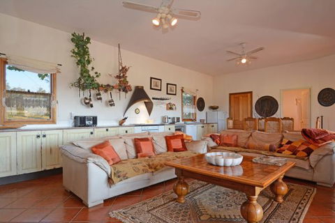 Elderslie House - Kalgoorlie Accommodation 90
