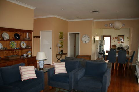 Elderslie House - Kalgoorlie Accommodation 65