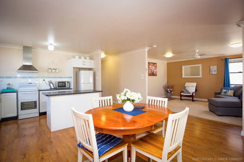 Dell-Lee Cottage - Kalgoorlie Accommodation 3