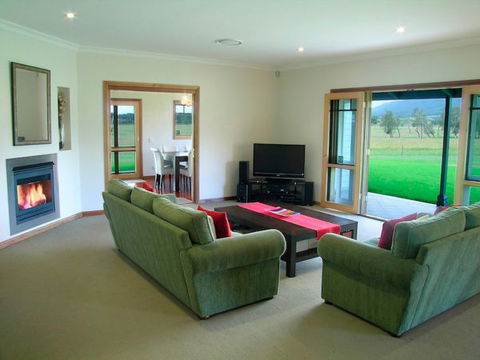 Elderslie House - Kalgoorlie Accommodation 43
