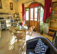 Outback Cellar and Country Cottage - Kalgoorlie Accommodation