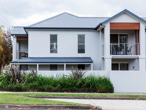 Stay Bathurst - Kalgoorlie Accommodation 0