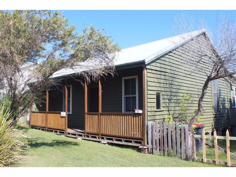 Boardies At The Bay - Kalgoorlie Accommodation 0