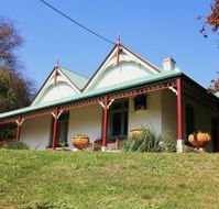 Ravenscroft and The Cottage - Kalgoorlie Accommodation