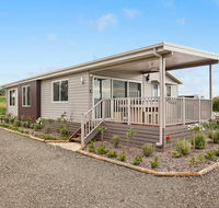 The Lake House Rothbury - Kalgoorlie Accommodation