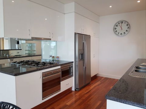 Newcastle Terraces And Apartments - Harbourside Apartment - Kalgoorlie Accommodation 20