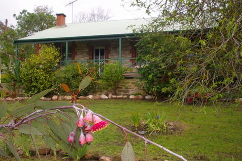 Naimanya Cottage - Kalgoorlie Accommodation 0