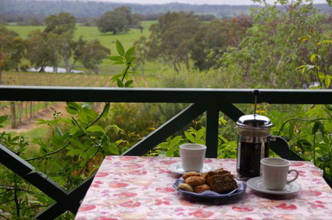 Naimanya Cottage - Kalgoorlie Accommodation 2