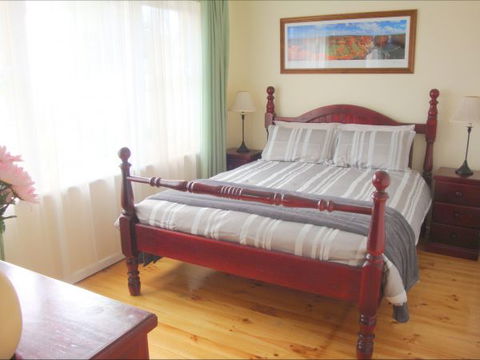 Christies Cottage For Holidays And Relocations. - Kalgoorlie Accommodation 17