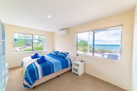 Mackerel Islands - Kalgoorlie Accommodation 4