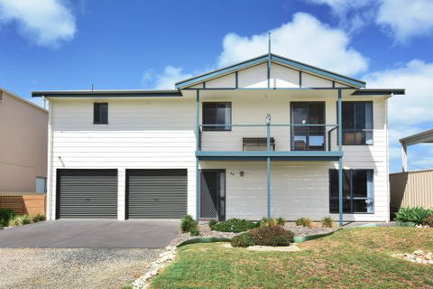 Ambergris - Kalgoorlie Accommodation 0