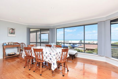 Ambergris - Kalgoorlie Accommodation 2