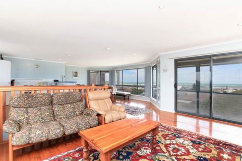 Ambergris - Kalgoorlie Accommodation 3