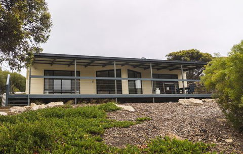 Island Dream Escape - Kalgoorlie Accommodation 0