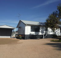 Decked Out - Kalgoorlie Accommodation