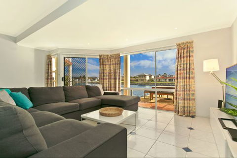 SALT Waterfront Apartment - Kalgoorlie Accommodation 0