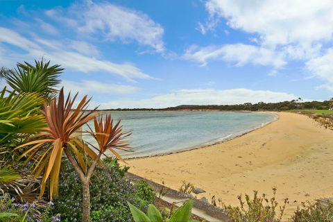 SALT Waterfront Apartment - Kalgoorlie Accommodation 9