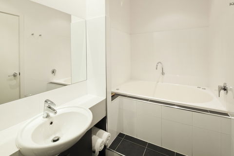 BEST WESTERN PLUS Ballarat Suites - Kalgoorlie Accommodation 4
