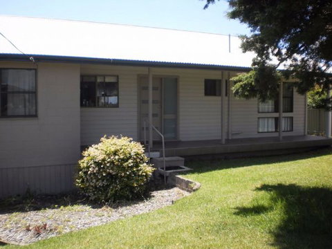 Anchors Aweigh - Kalgoorlie Accommodation 4