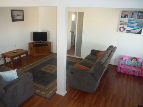 Costa To Coast - Kalgoorlie Accommodation 1