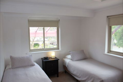 Adelaide Serviced Accommodation - Childers House - Kalgoorlie Accommodation 4