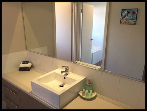 Adore 6 Villa - Kalgoorlie Accommodation 6