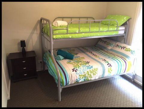 Adore 6 Villa - Kalgoorlie Accommodation 7