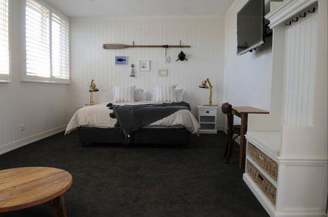 Atlantic Geelong - Kalgoorlie Accommodation 0