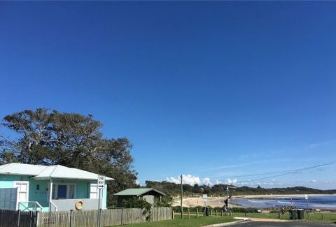 Aurora Beachfront Cottage - Kalgoorlie Accommodation 6