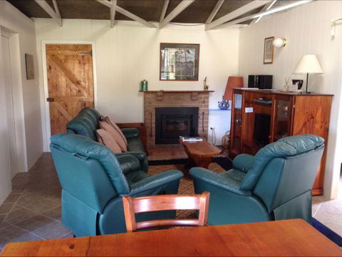 Avaleigh Elms Farmstay - Kalgoorlie Accommodation 4