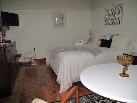 B&B Wodonga - Art Deco Accommodation - Kalgoorlie Accommodation 2