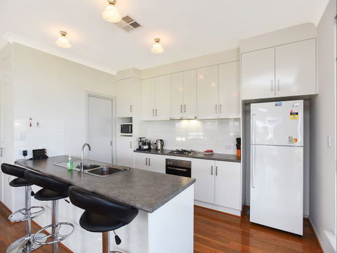 BEAUMONT HOUSE - Kalgoorlie Accommodation 4