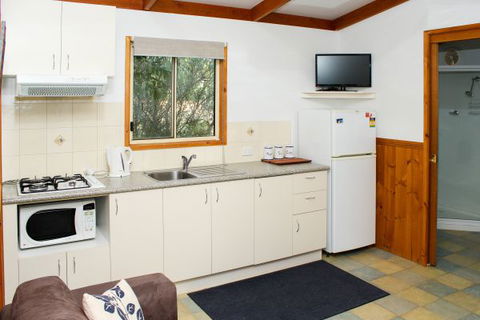 Beechworth Cabins - Kalgoorlie Accommodation 6