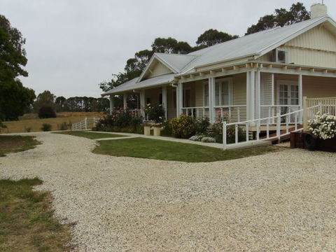 Daisyburn Homestead - Kalgoorlie Accommodation 2