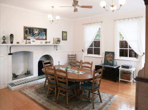 Fairbank House - Kalgoorlie Accommodation 5