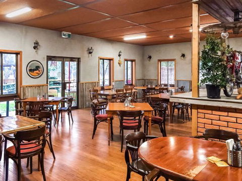 Hungry Horse Hotel Molesworth - Kalgoorlie Accommodation 0