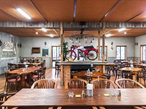 Hungry Horse Hotel Molesworth - Kalgoorlie Accommodation 1