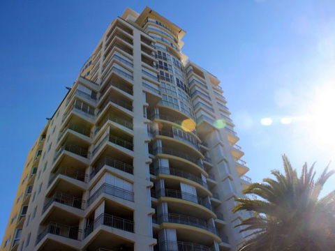 Indigo Blue Beachfront Holiday Apartments - Kalgoorlie Accommodation 1