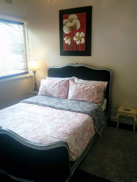 Magnolia Corner - Kalgoorlie Accommodation 2