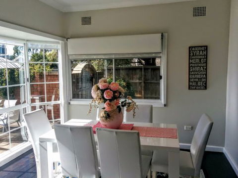 Magnolia Corner - Kalgoorlie Accommodation 7