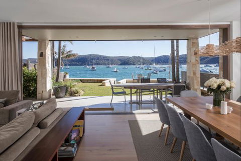 Pittwater Beach House - Kalgoorlie Accommodation 0
