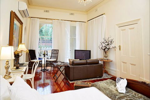 The Suites, Villa Belgravia - Kalgoorlie Accommodation 6