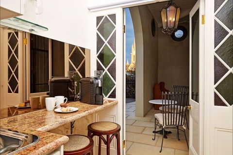 The Suites, Villa Belgravia - Kalgoorlie Accommodation 7