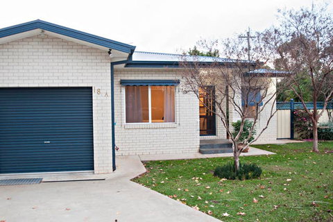 Rosies Cottage - Kalgoorlie Accommodation 1