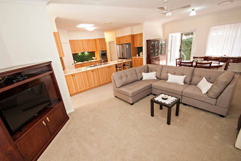 Rosies Cottage - Kalgoorlie Accommodation 4